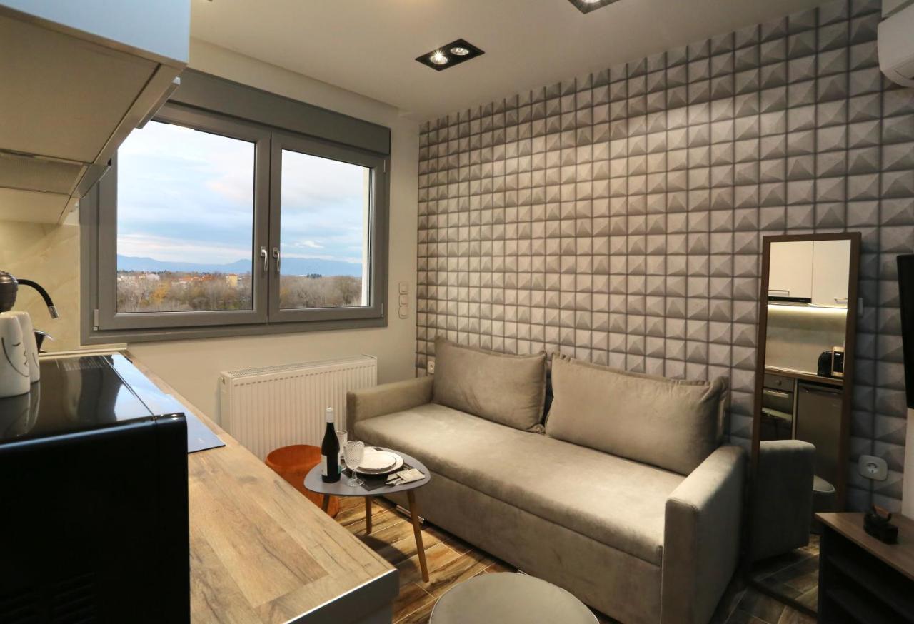 La Larissa Luxury Apartments Dafne 외부 사진