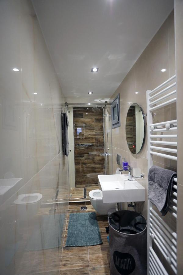La Larissa Luxury Apartments Dafne 외부 사진